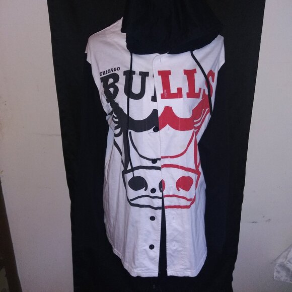 NBA Chicago Bulls Long Sleeve Hooded Drawstring Button Up Shirt Size Med - Picture 2 of 12